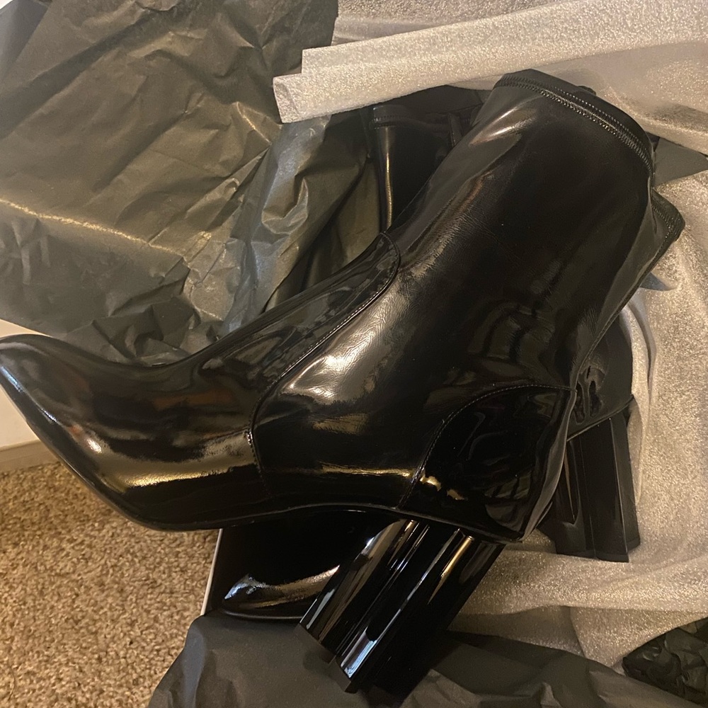 Louis Vuitton silhouette boot